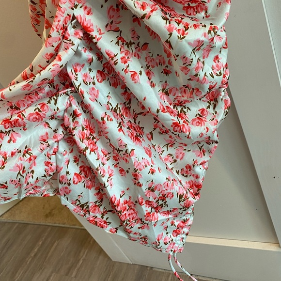 Vici ruche silky dress - Picture 4 of 7